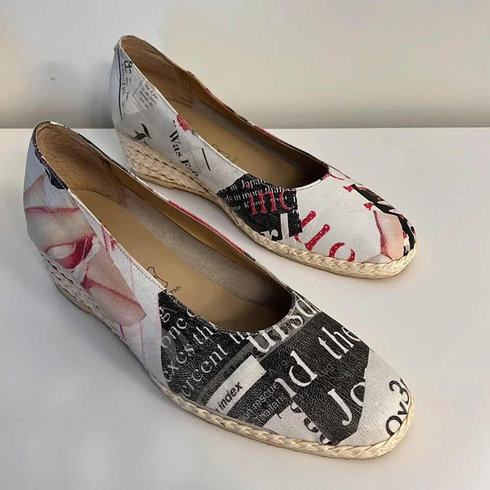 HARMANNA Slip-On Wedges